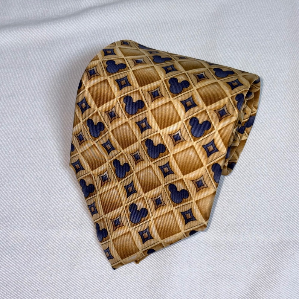 Walt Disney World Tie OS Gold Navy Blue Excellent Mickey Waffle Silk Geometric